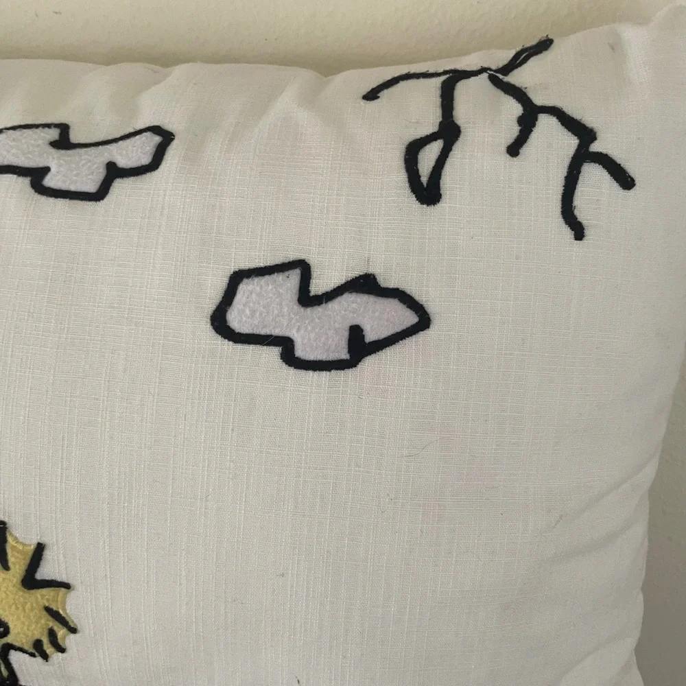 Pottery‎ Barn Peanuts Snoopy Christmas Holiday Lumbar Pillow 14x26